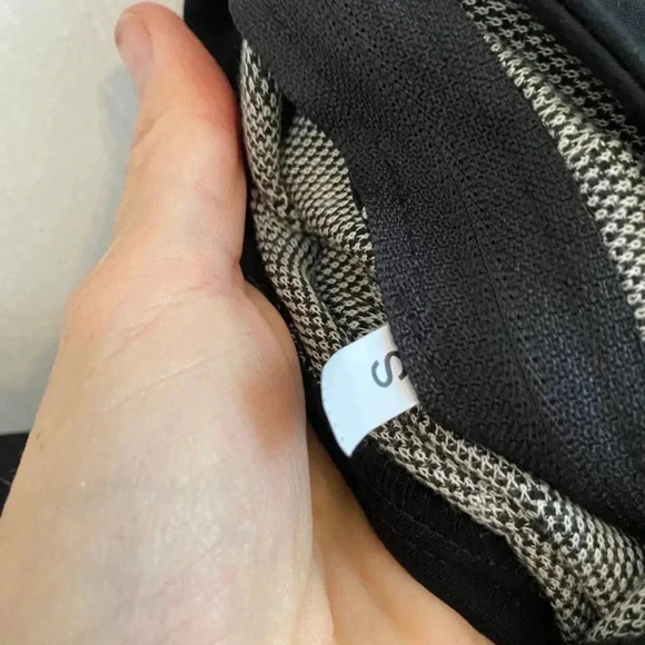 Ozai N Ku Black White Geometric Cropped Pants - Picture 8 of 8